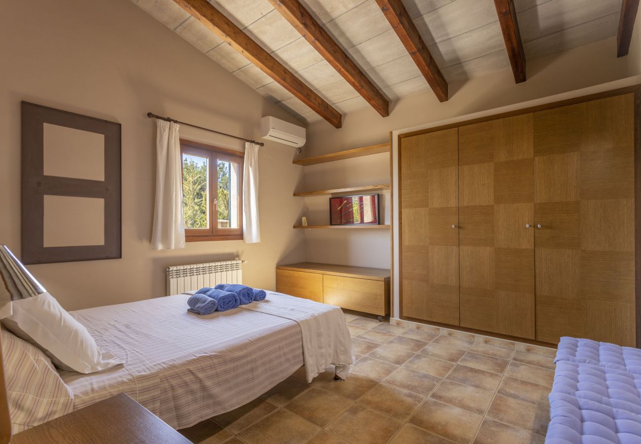 Country house in Selva - Finca Alzina Country house in Selva - Finca Alzina