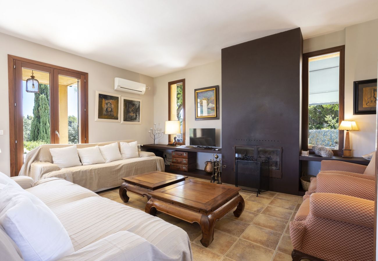 Country house in Selva - Finca Alzina Country house in Selva - Finca Alzina